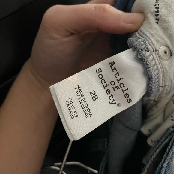 ARTICLES OF SOCIETY Distressed Medium Light Wash Mid Rise Jeans - Picture 3 of 3